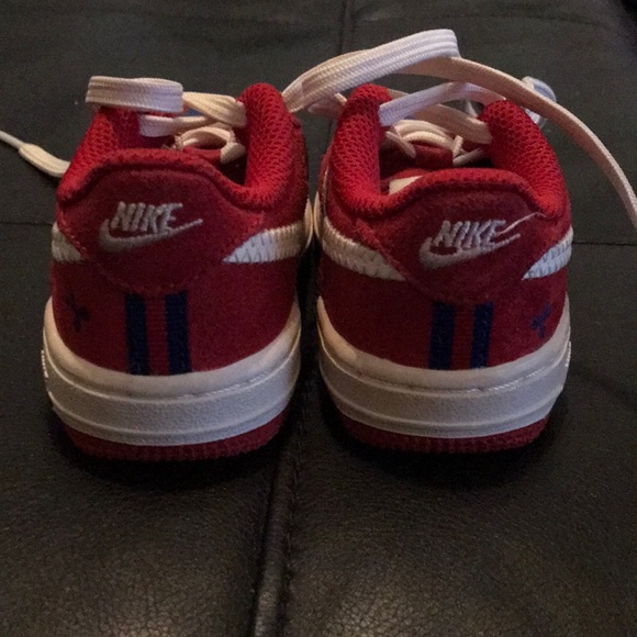 Toddler Boy Nike’s - Picture 4 of 4